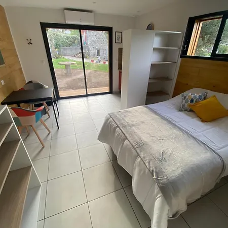 L'oustal Des Domes Guest house *
